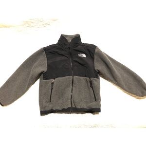 SOLD! The north face Denali